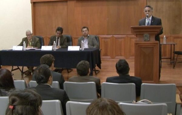Acredita sus programas académicos la División de Arquitectura, Arte y Diseño de la UG