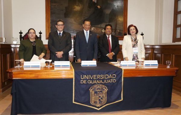 Analizan retos de los Posgrados en Derecho expertos de América Latina