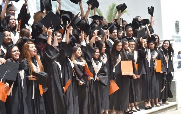 Egresan de la UG profesionales de la Enfermería con alto sentido de pertenencia