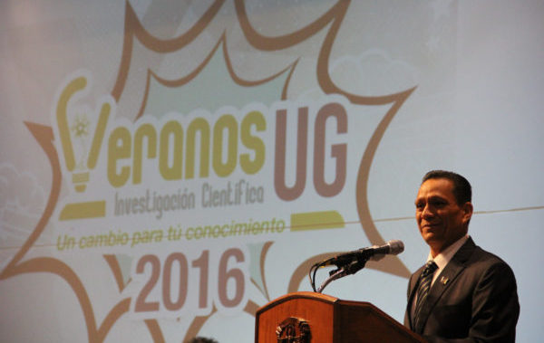 Impulsan vocaciones científicas en los Veranos UG