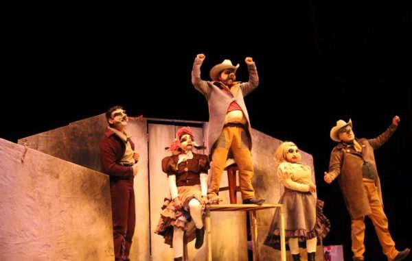 El IEC te invita a que participes en la convocatoria de la Muestra Estatal de Teatro Guanajuato 2016