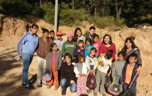 Estudiante UG trabaja para transformar el entorno