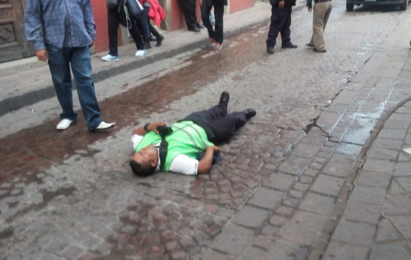 Seguridad Guanajuato: automovilista atropella a agente de tránsito en Cantarranas