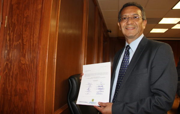 Tiene nuevo Rector Campus Irapuato-Salamanca UG