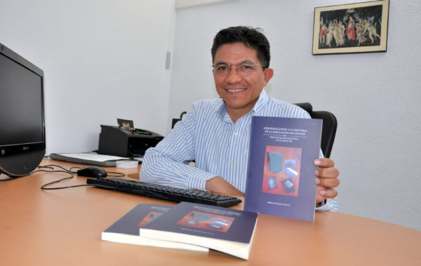 Profesor de la UG realiza aportaciones sobre la educación en Chiapas