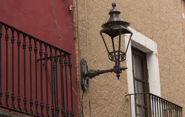 Más de mil reportes de luminarias fundidas no fueron atendidos