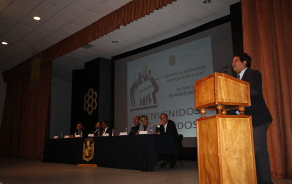 Ingresa nueva generación en la División de Ingenierías del Campus Guanajuato