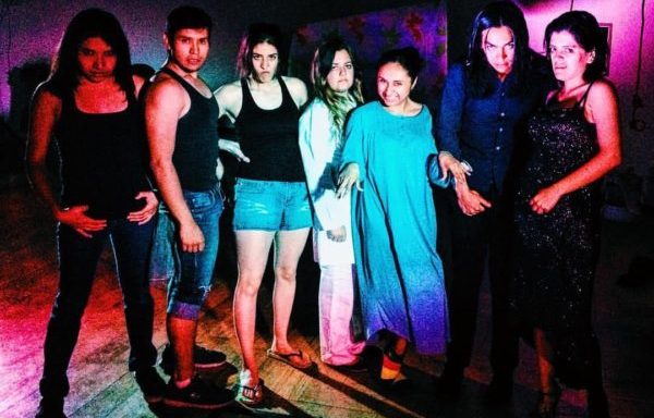 Estudiantes UG presentan en Colombia obra teatral mexicana: “La Fe de los Cerdos”de Hugo Abraham Wirth