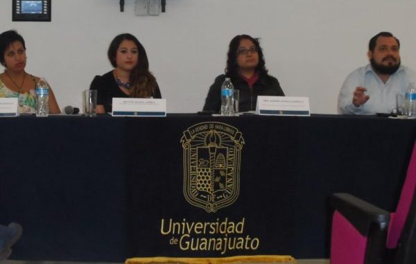 Realizan en la UG un análisis multidisciplinario sobre el embarazo adolescente
