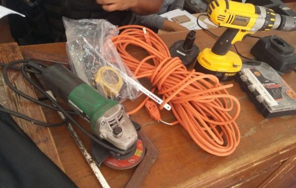 Seguridad Guanajuato: ladrón se lanza de azotea en Santa Rosa/detienen a fardera infraganti en tienda