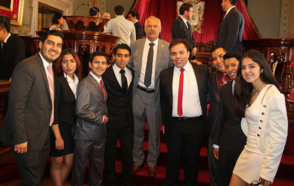 Participa GPPRI en sesión solemne del «Parlamento Juvenil Guanajuatense»