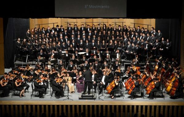 IEC te invita a la gala presentación de la Orquesta Sinfónica Silvestre Revueltas y del Coro Juvenil del Conservatorio de Celaya en el FIC