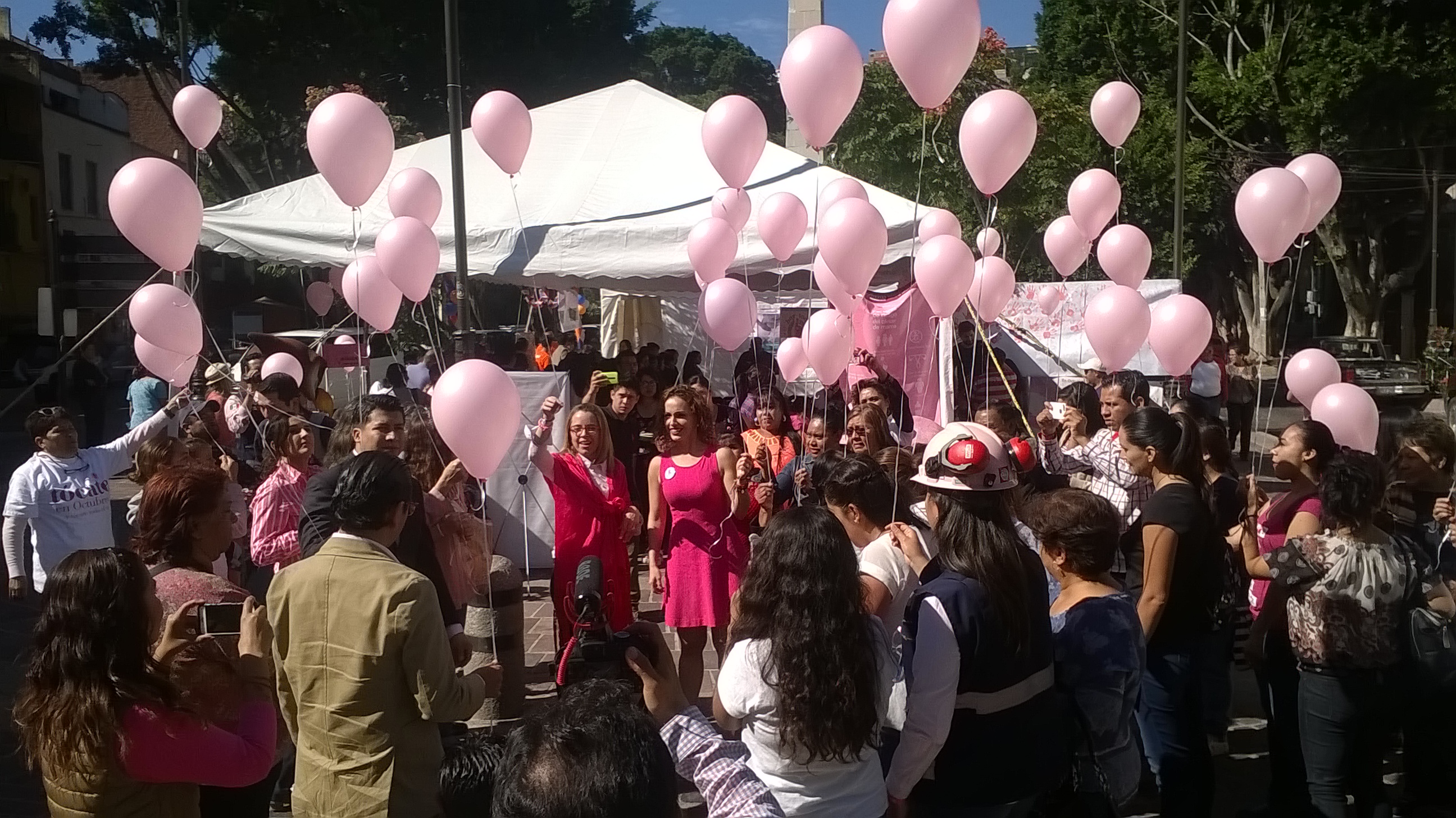 Sara Estrada ejemplo de sobrevivencia al cáncer de mama