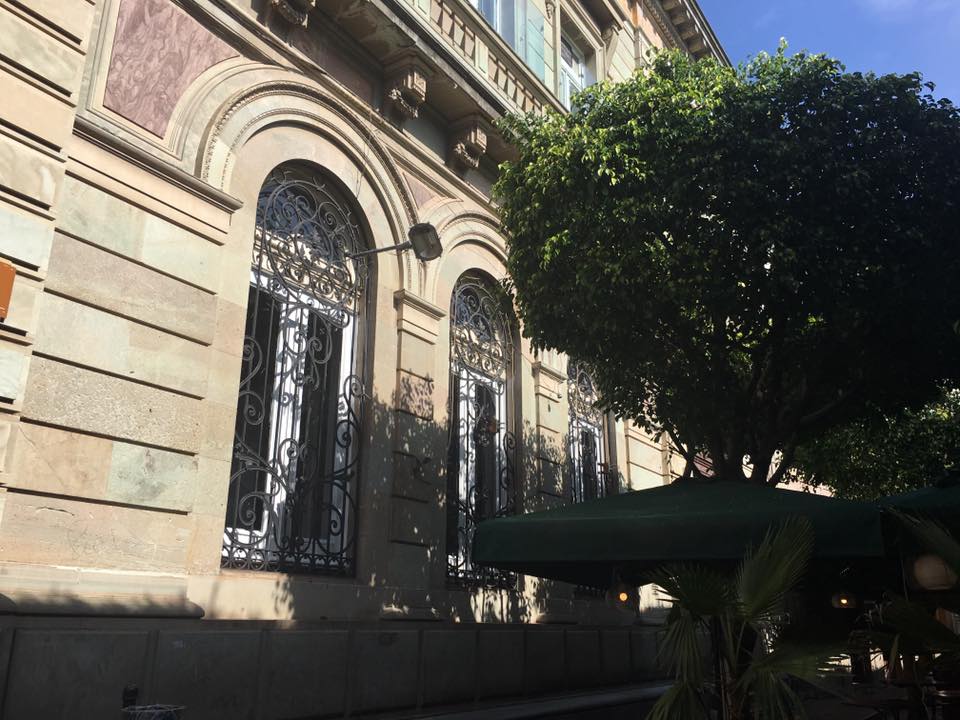 No hay prórroga para retiro de toldos  
