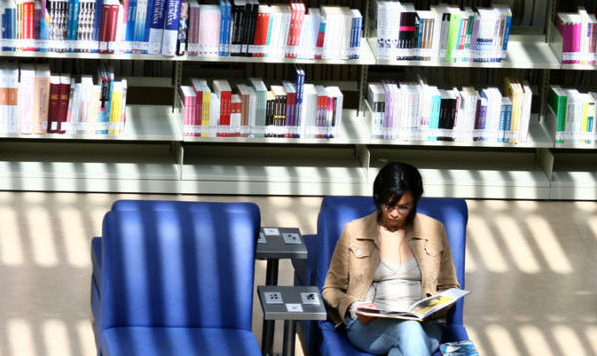 Brinda el IEC de servicios digitales en Bibliotecas de Celaya