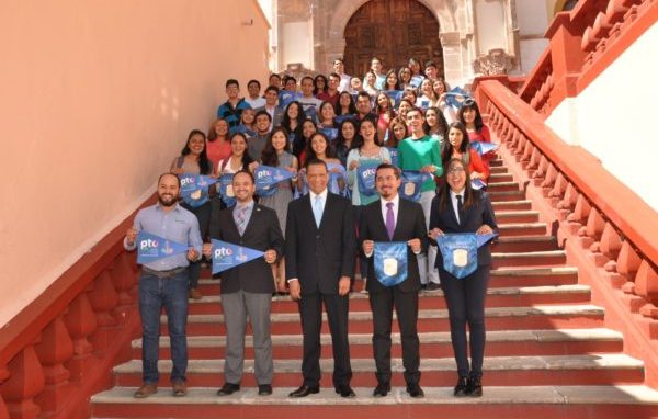 Beca EDUCAFIN: 40 alumnos UG van a Texas