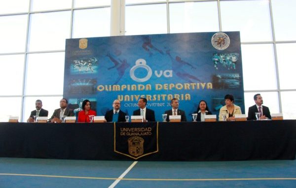 Mil estudiantes participan en la Octava Olimpiada UG