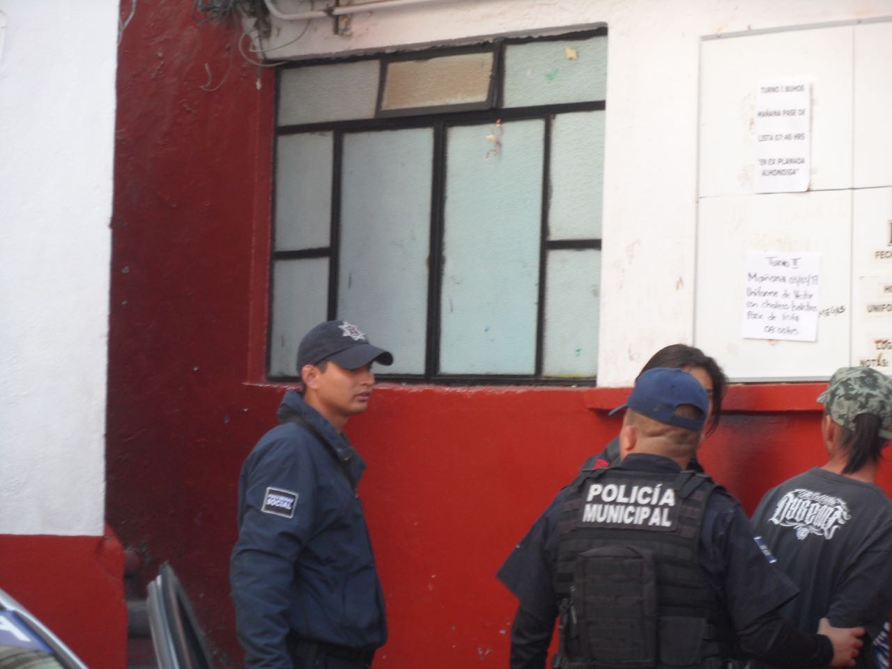 Arrestan a hombre armado en Arperos