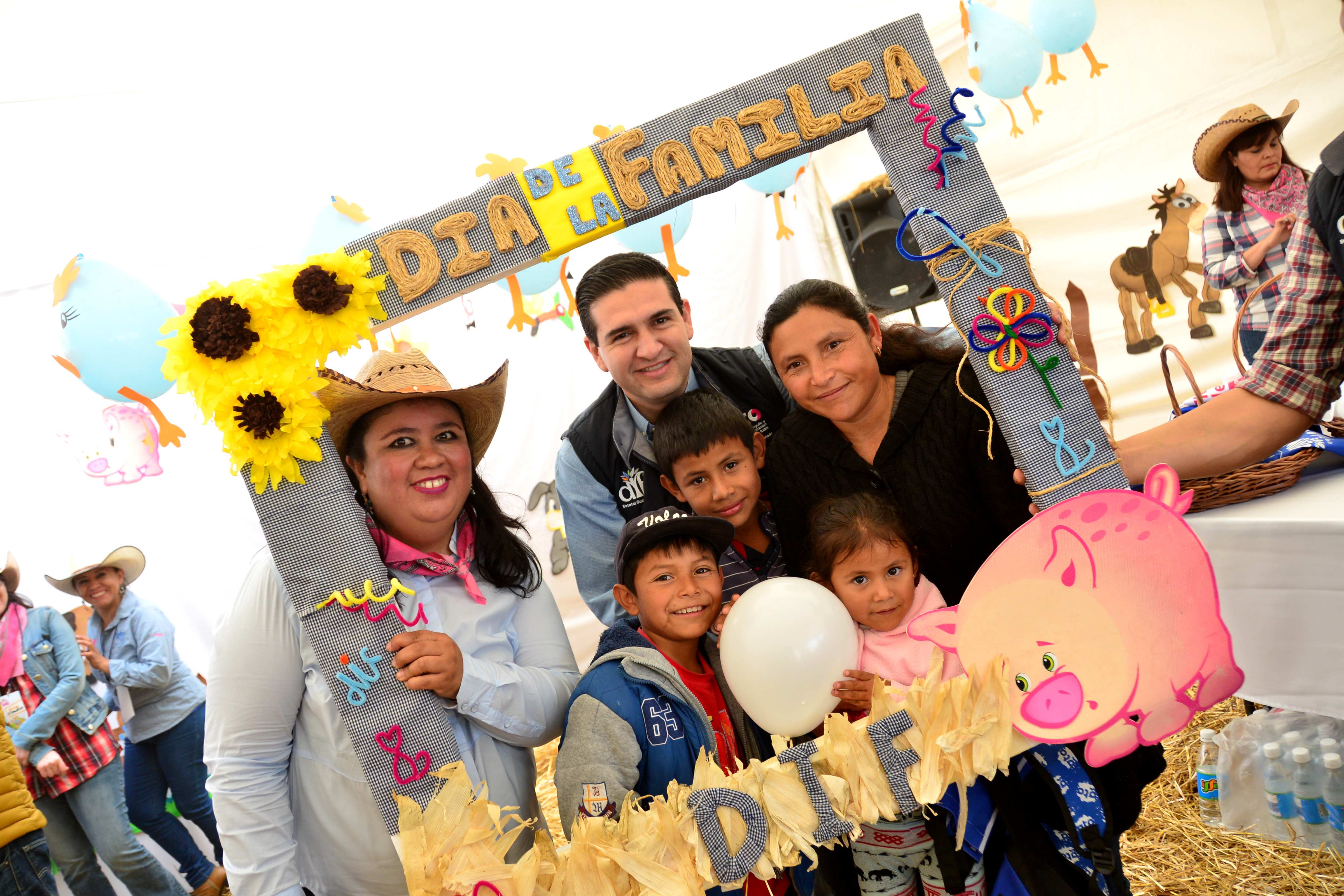 En Apaseo el Alto festejan día internacional de la familia