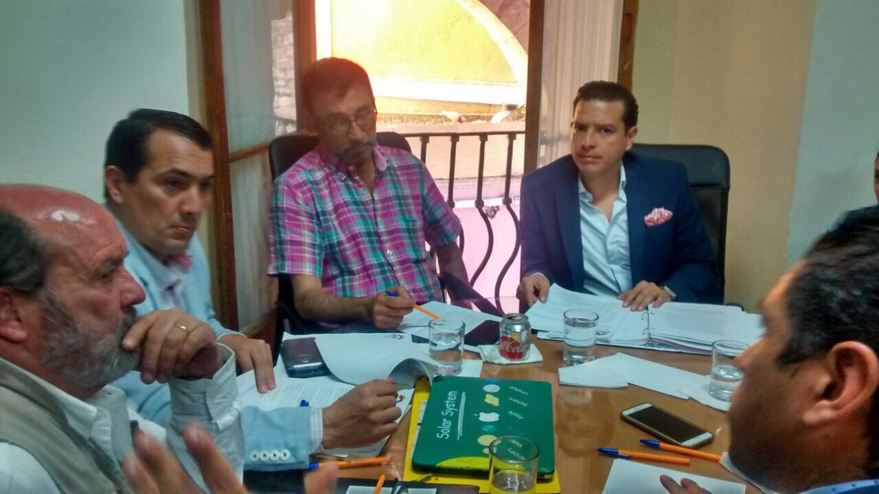 Conformarán Comisión para vigilar obra pública