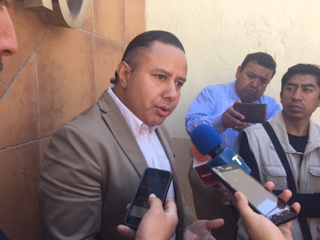 Exigen a Edgar que cumpla con promesas de campaña
