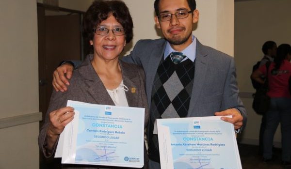 Profesora UG obtiene 2do. lugar en Concurso Estatal de Guiones para Teatro Científico