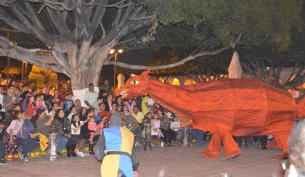 El IEC realiza el 1er. Festival de Títeres en Uriangato