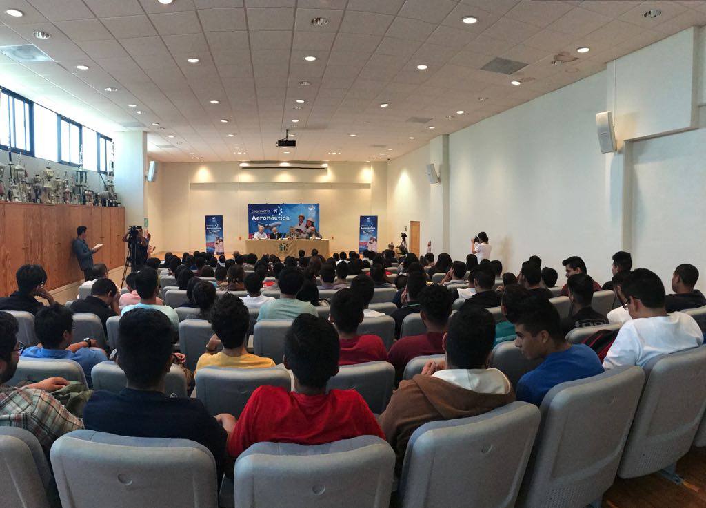 Presentan Carrera en Ingeniería Aeronáutica
