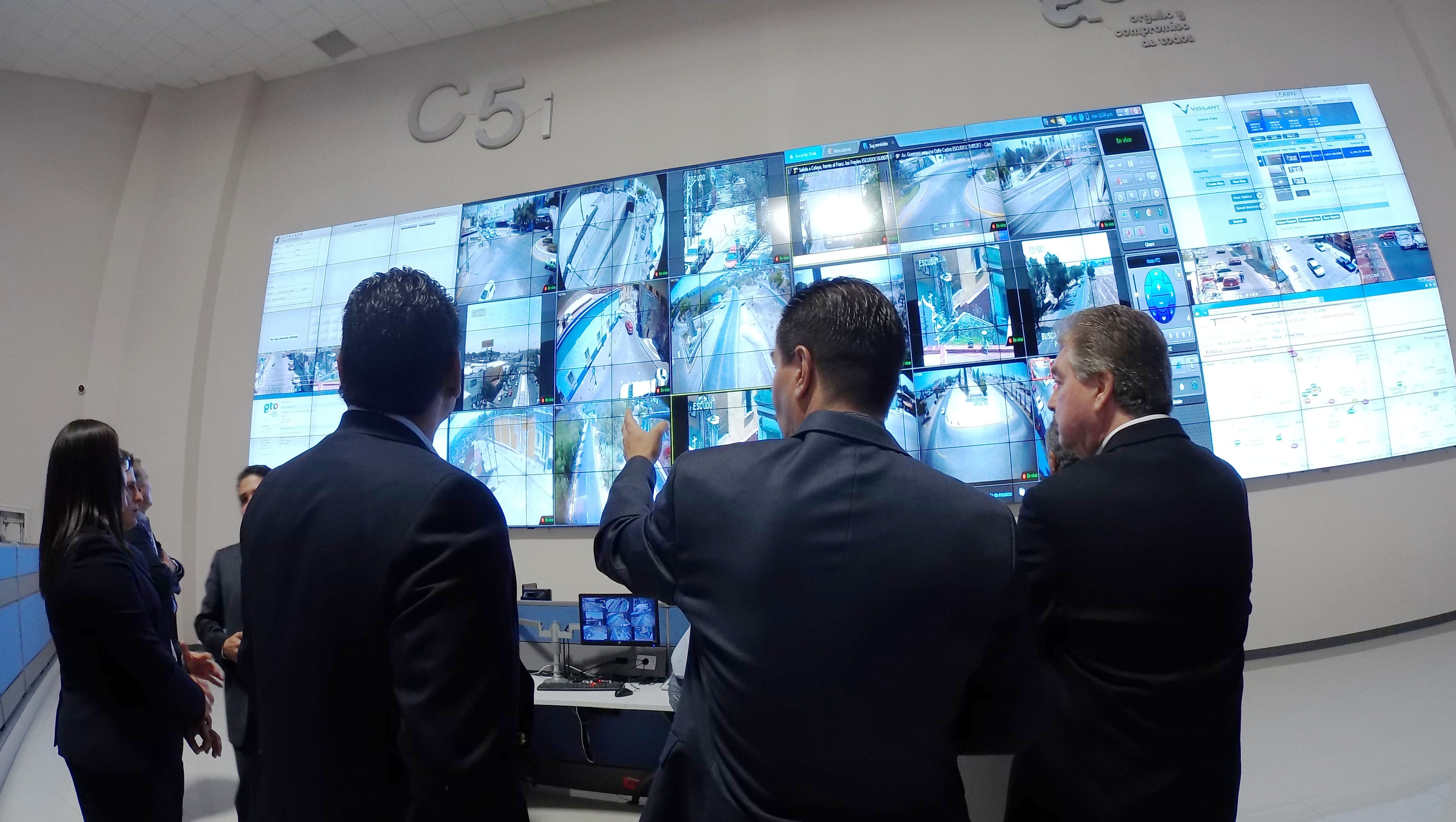 Visita el gobernador de Baja California el C5i