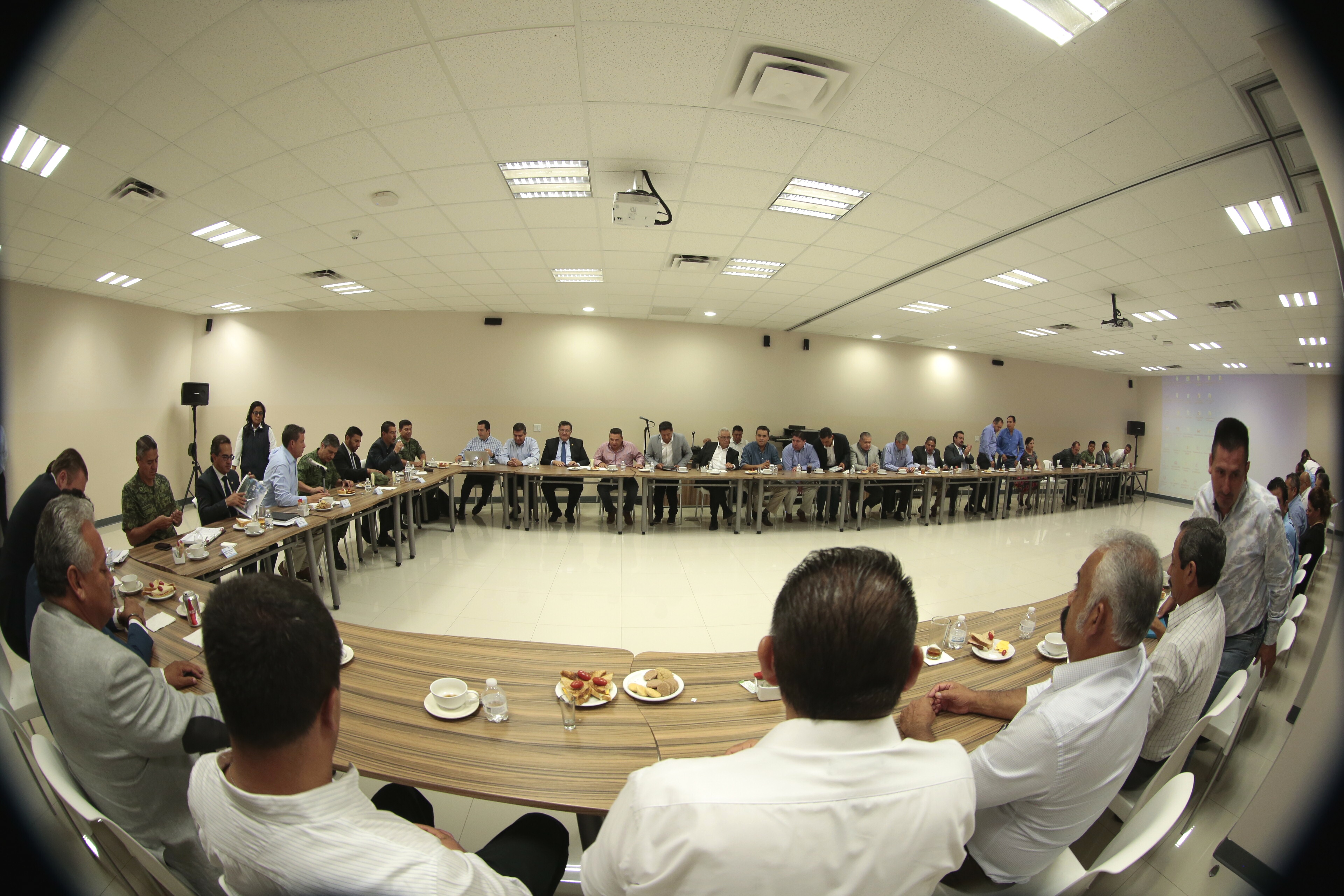 Cierran filas alcaldes y el Gobernador Márquez por la seguridad