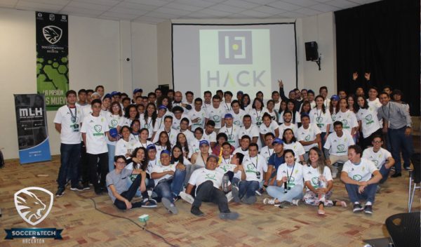 Estudiantes UG ganan 1er. lugar en Hackbajío 2017 #Soccer&Tech/categoría Búsqueda de Talento