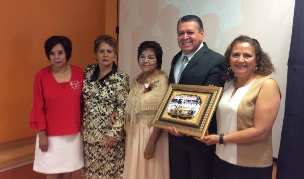 Conmemoran enfermeras de la UG cincuenta años de egreso