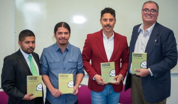 Presenta UG libro sobre el voto de los migrantes radicados en el extranjero