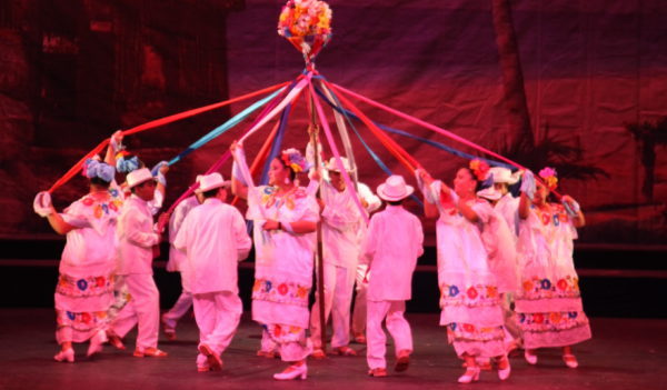 Ballet Folklórico infantil de la UG celebra sus 20 años con «Fiestas”