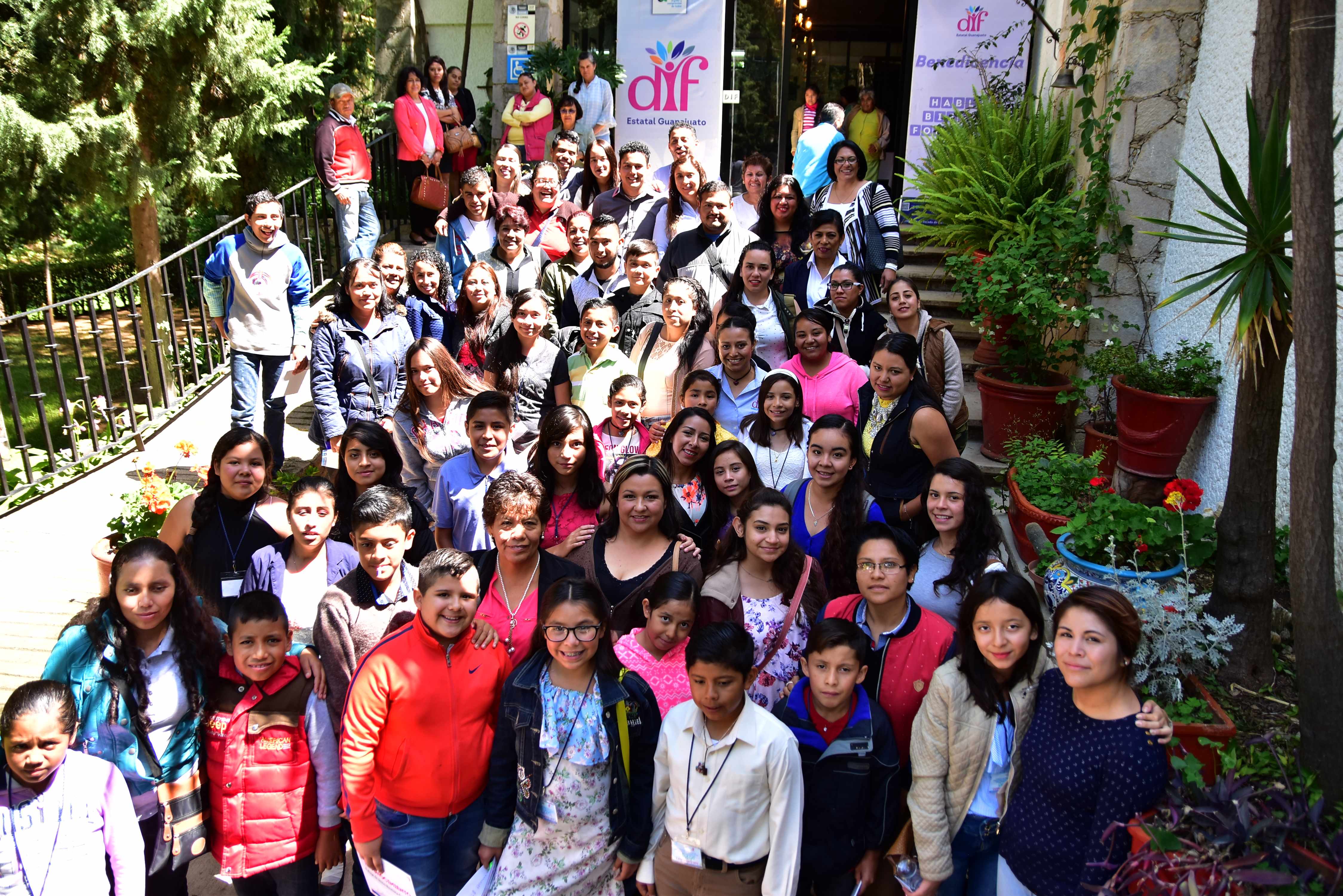 Los niños difusores del DIF estatal presentan propuestas para respetar sus derechos