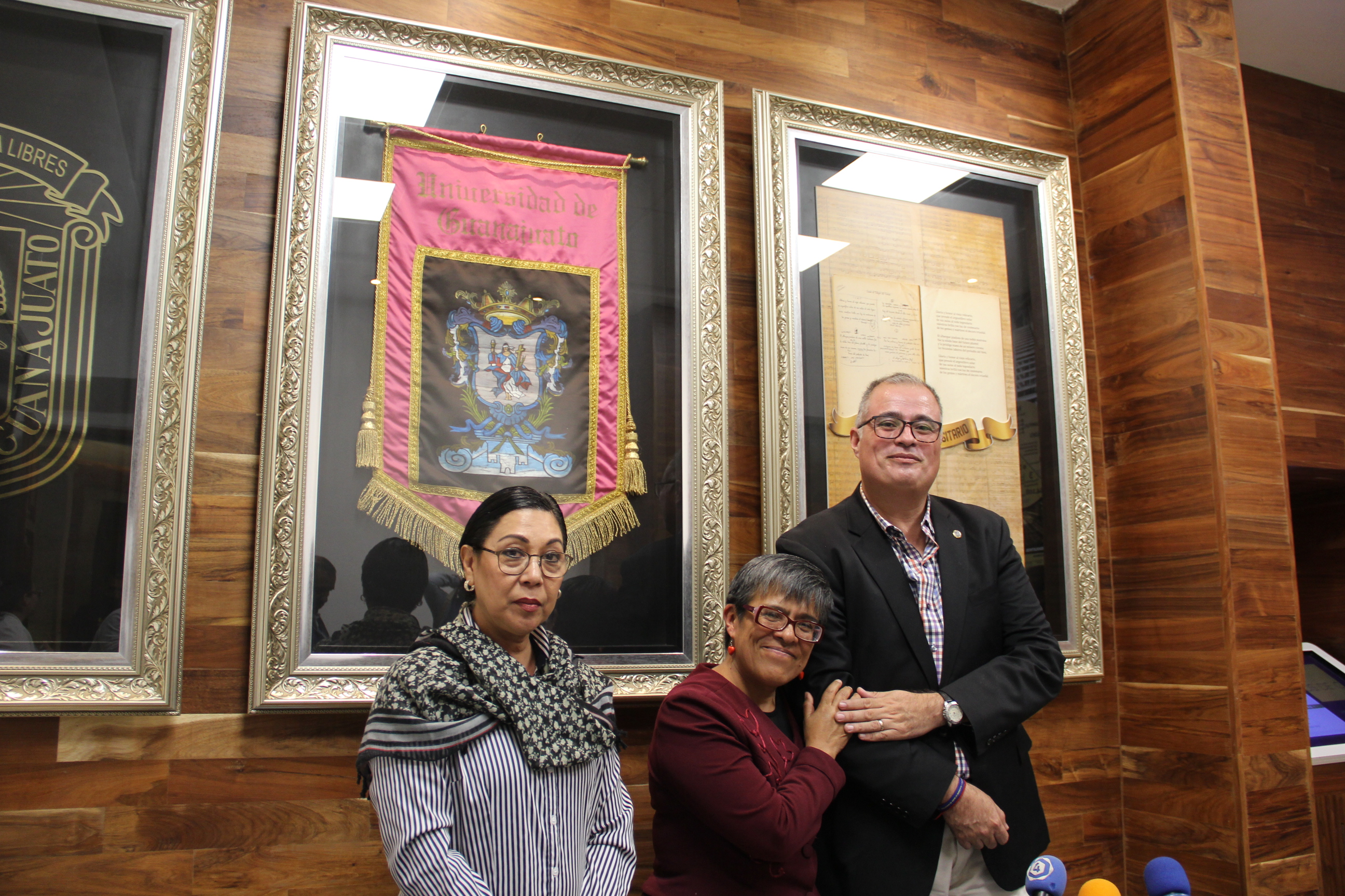 Premio nacional de periodismo: honesto y transparente