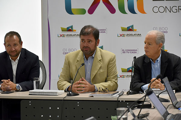 Dan seguimiento al análisis de las iniciativas de reforma al Código Territorial
