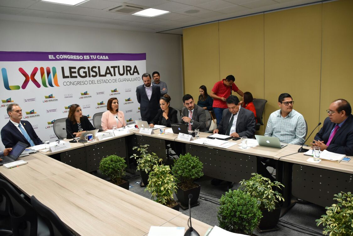 Analizan propuesta del PAN para castigar cobranza ilegítima