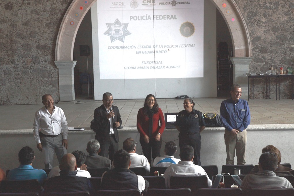 Policía Federal capacita a  personal de seguridad de UG