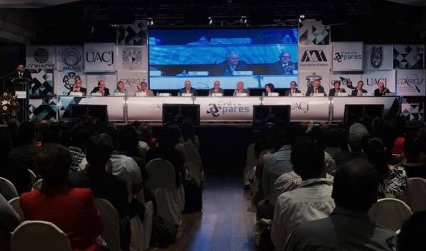 Recibe UG reconocimiento nacional por publicaciones de artículos de investigación en Ciencias Sociales