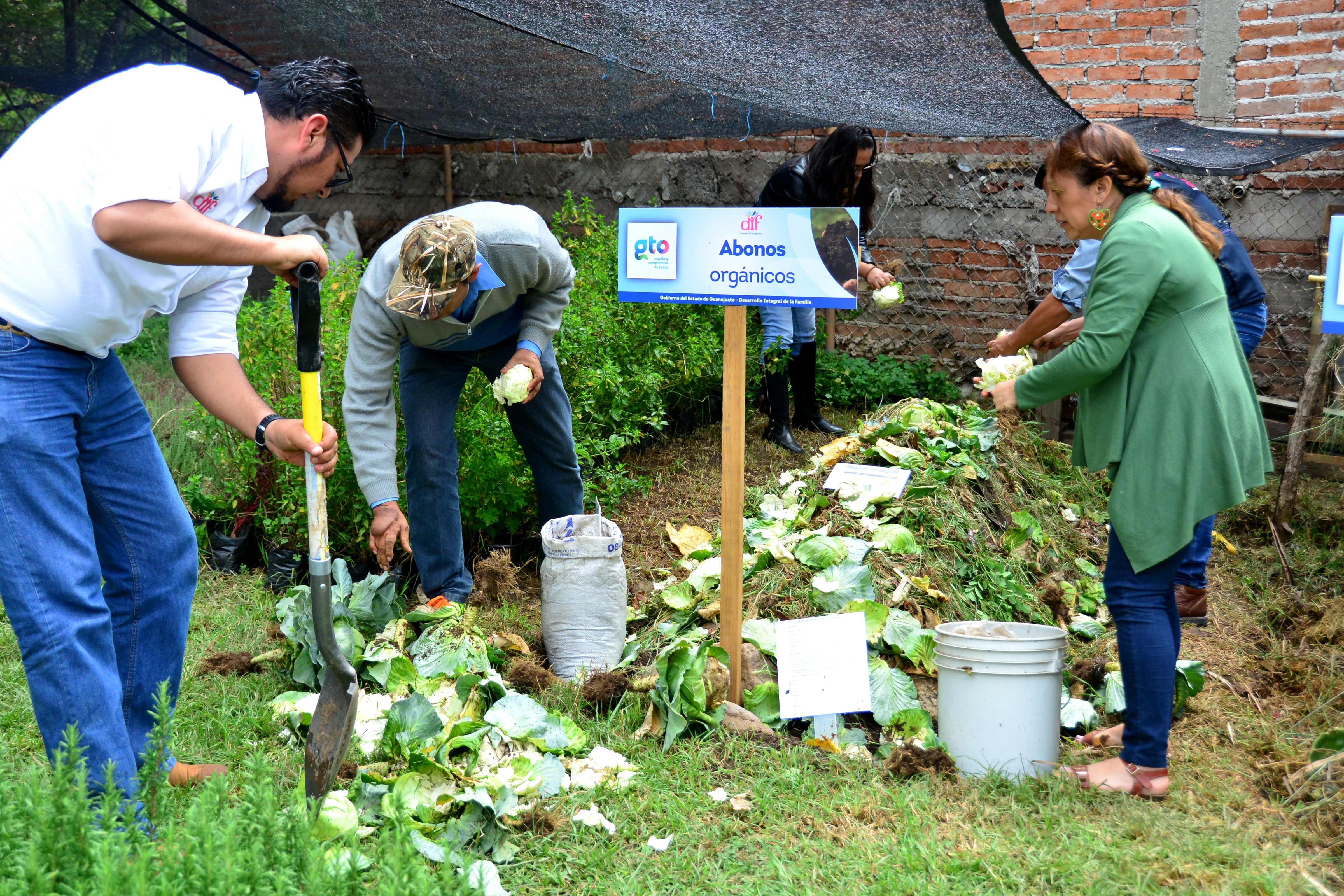 Inaugura DIF estatal Primer “Centro demostrativo” de capacitación para cultivar