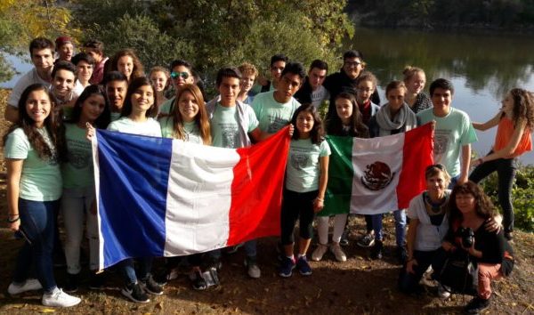 Estudiantes del NMS participan en el primer intercambio cultural en Francia