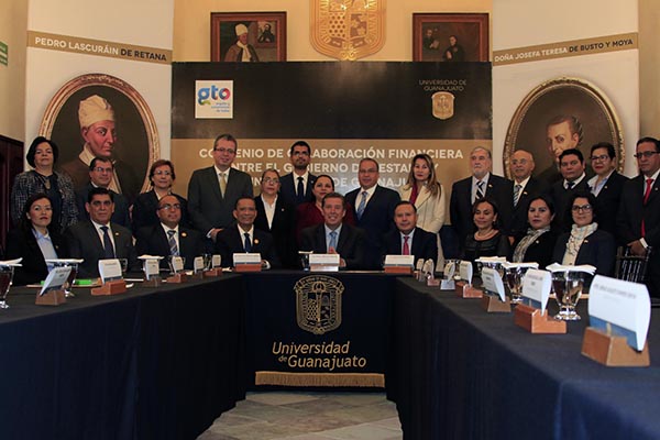 Firman nuevo convenio Estado y UG
