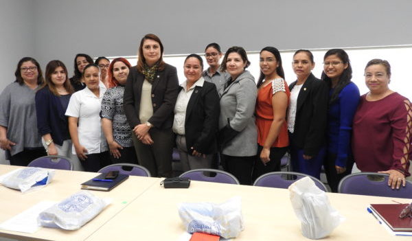 Se integran estudiantes de Tamaulipas a los programas de atención comunitaria de la UG