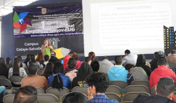 Investigadora habla sobre emprendimiento sostenible en la UG