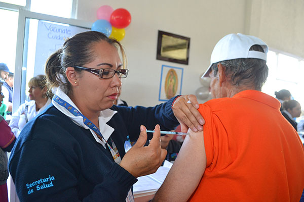 Aplica SSG 300 mil vacunas contra influenza