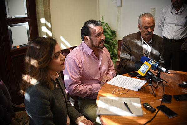 PRI contra fiscal carnal de Guanajuato