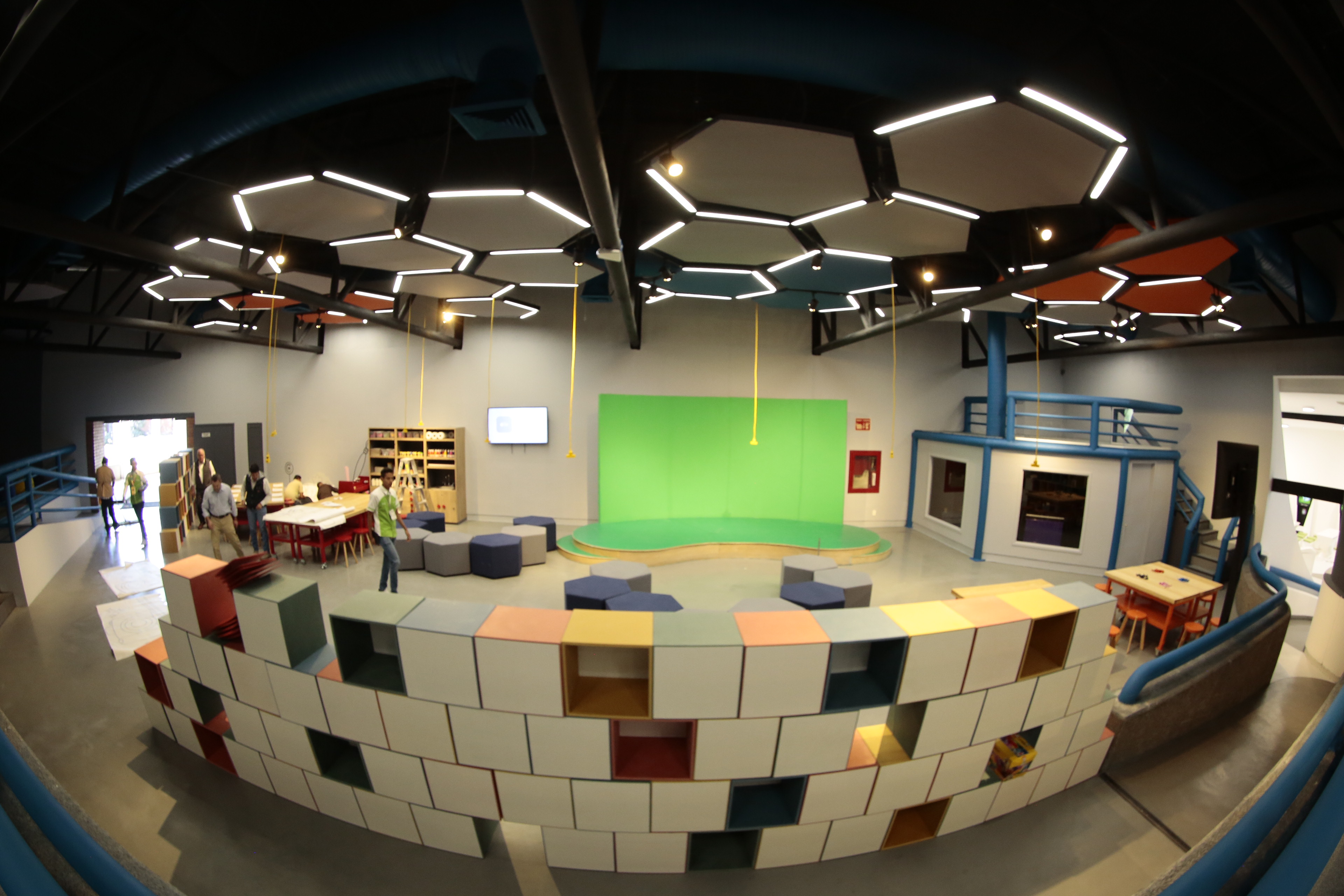 Promete MMM 60mdp para transformación de Explora