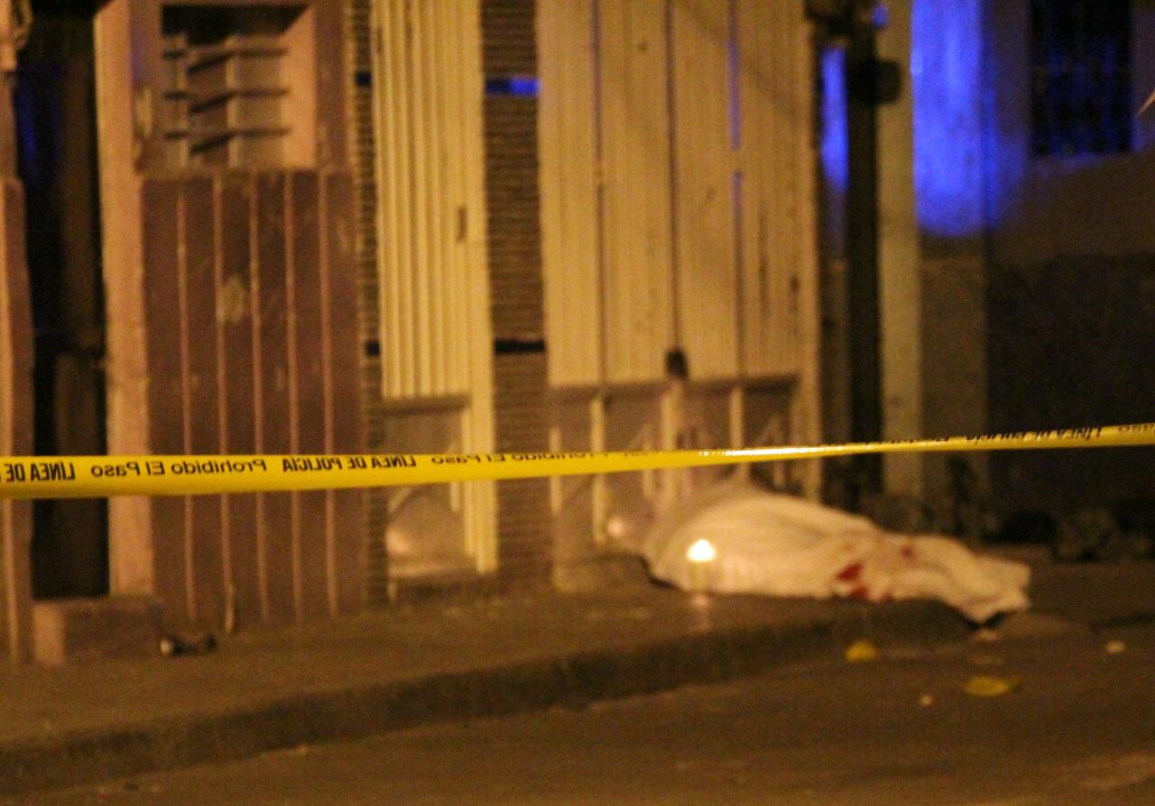 Acribillan a dos en el barrio