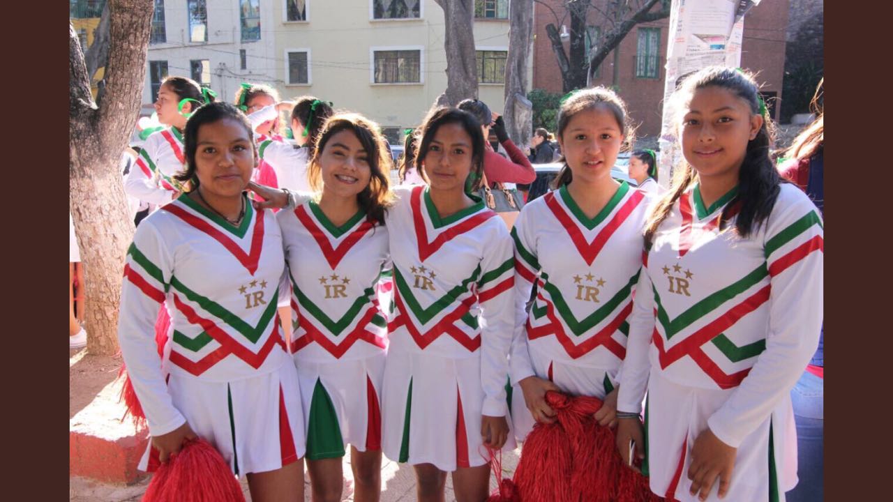 Participan miles en desfile en conmemoración a la Revolución Mexicana